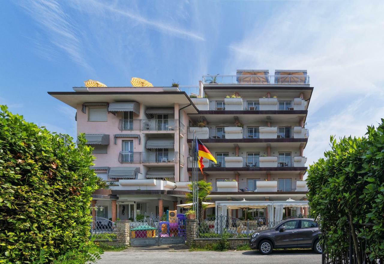 Hotel Residence Villa Marzia Marina di Pietrasanta Buitenkant foto