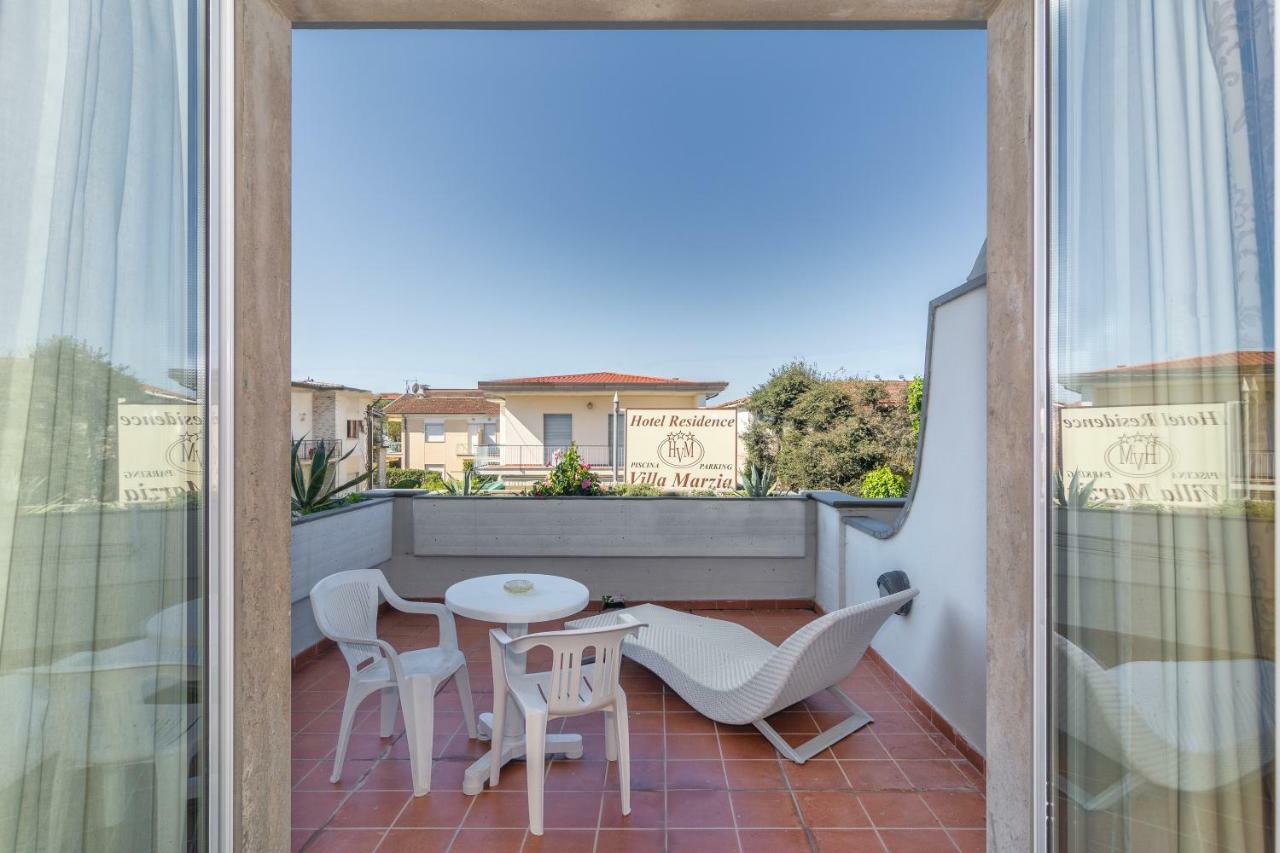 Hotel Residence Villa Marzia Marina di Pietrasanta Buitenkant foto