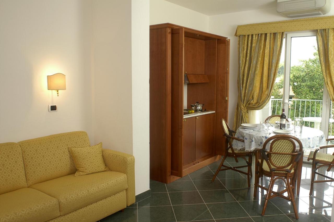 Hotel Residence Villa Marzia Marina di Pietrasanta Kamer foto